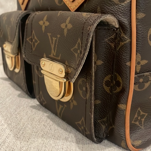 Louis Vuitton Manhattan PM - Picture 9 of 16